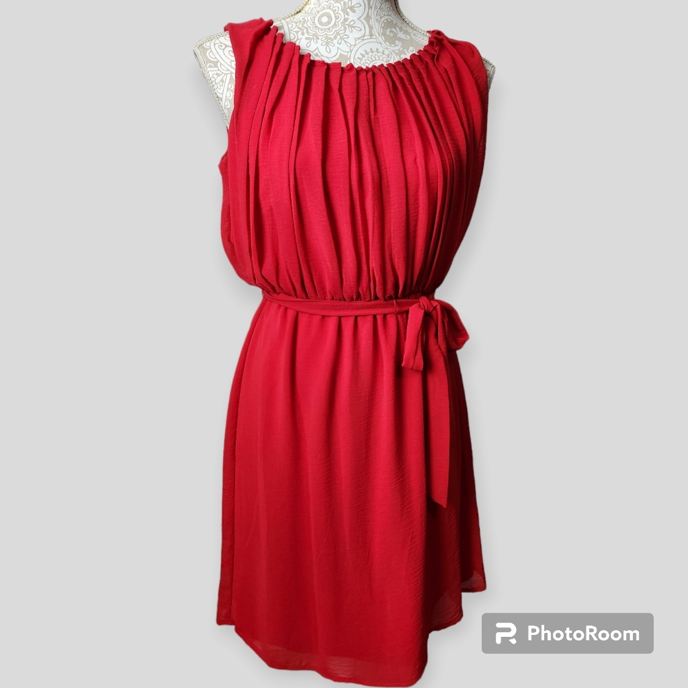 Soho Apparel Valentine Red Pleated Cocktail Dress size 4
